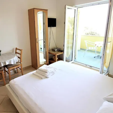 Lovely In With House Sea View Apartamento Mandre